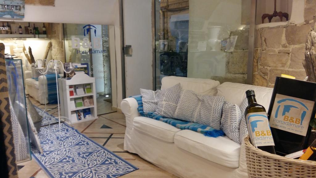 Portadamare Bed & Breakfast Trani Bagian luar foto